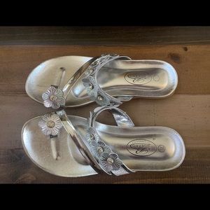 Silver sandals Brand new-size 7.5
